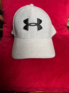 Under Armour Light Gray Hat with Black Logo